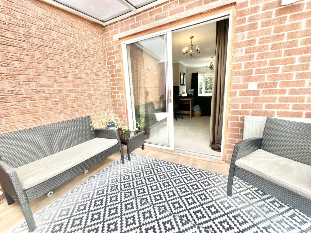 Mill Grove, Cheadle, ST10