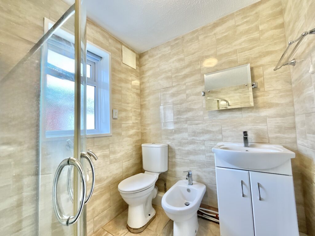 Ness Grove, Cheadle, ST10