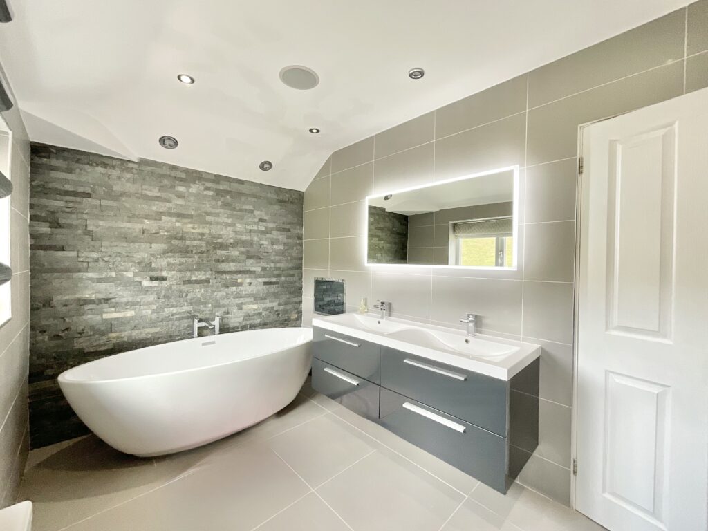 Old Road, Oulton Heath, ST15
