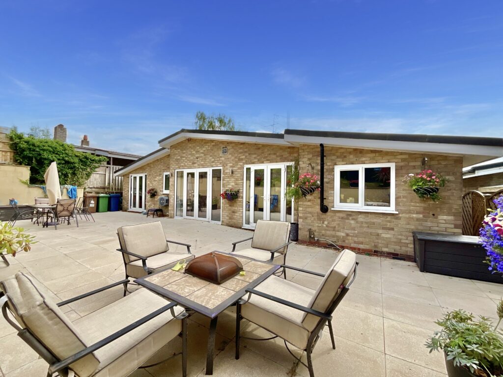 Kings Drive, Hopton, ST18