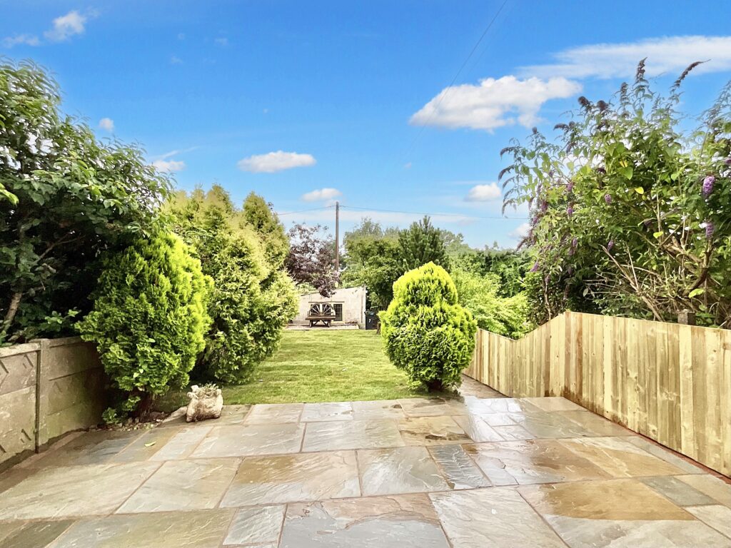 Cheadle Road, Tean, ST10