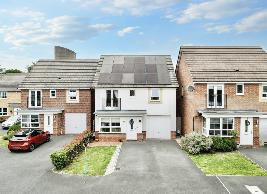 Dorney Close, Yarnfield, ST15