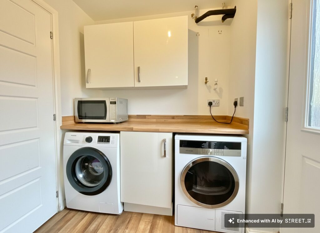 Dorney Close, Yarnfield, ST15