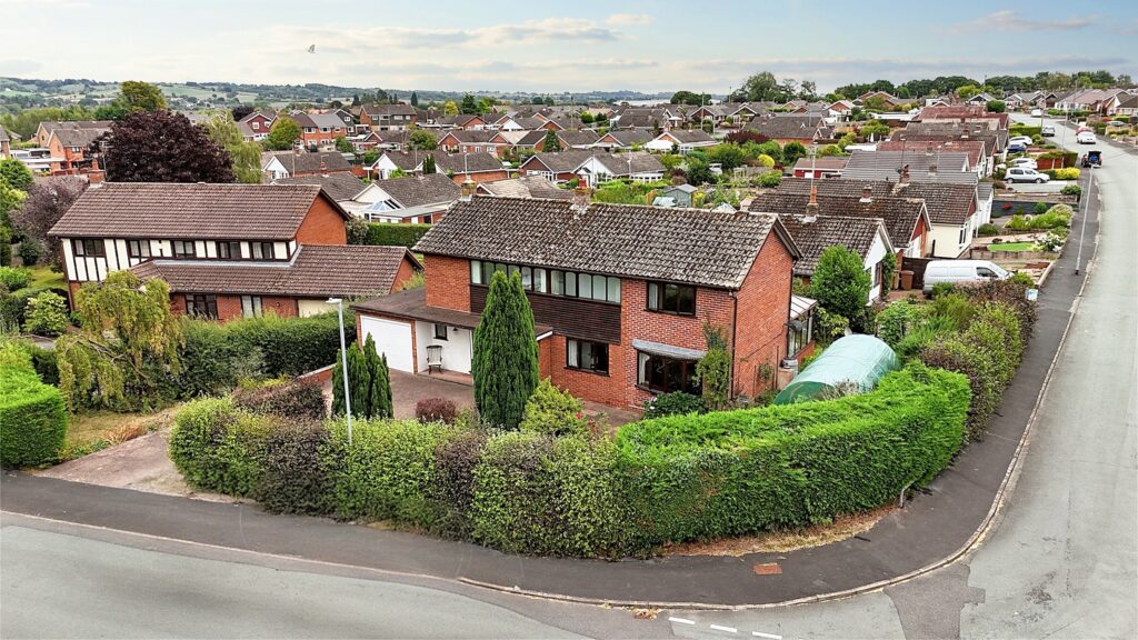 Common Lane, Stone, ST15