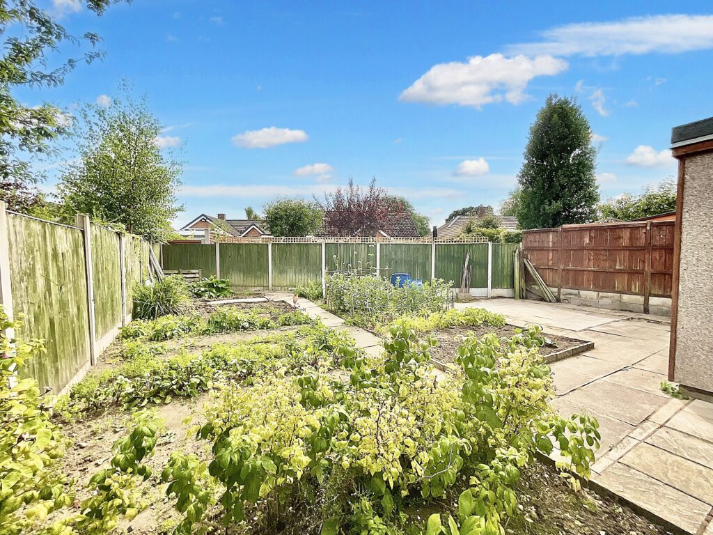 Woolston Drive, Hough, CW2