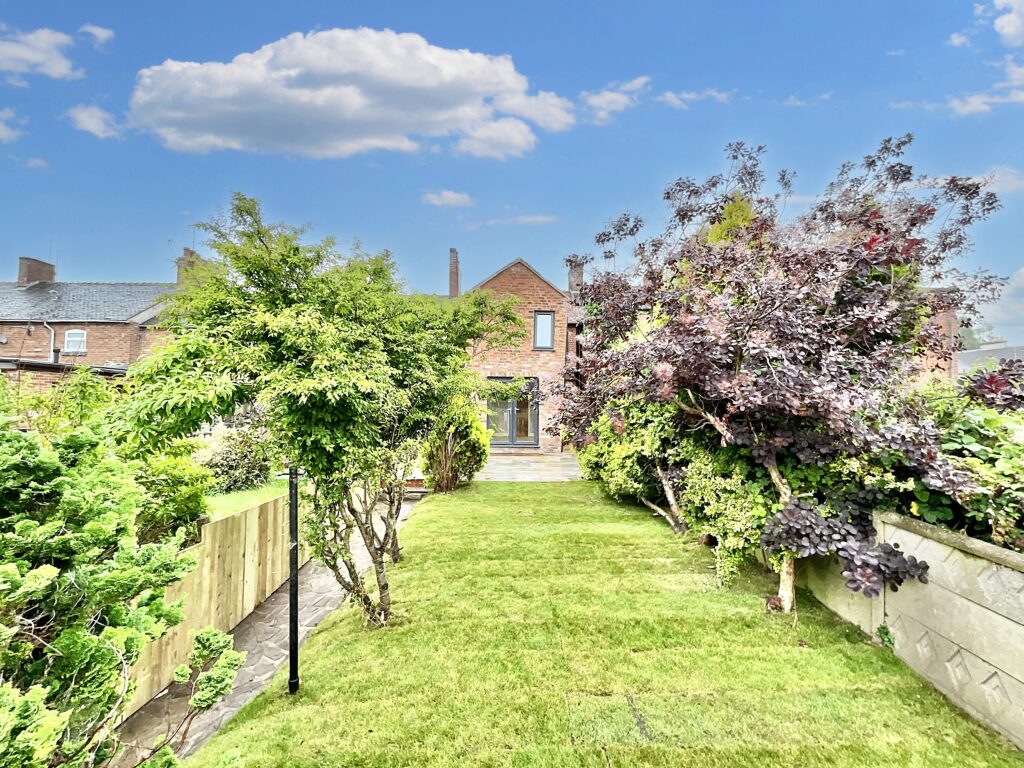 Cheadle Road, Tean, ST10