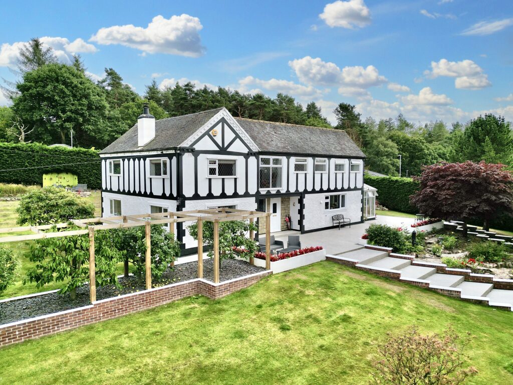 Eccleshall Road, Loggerheads, TF9