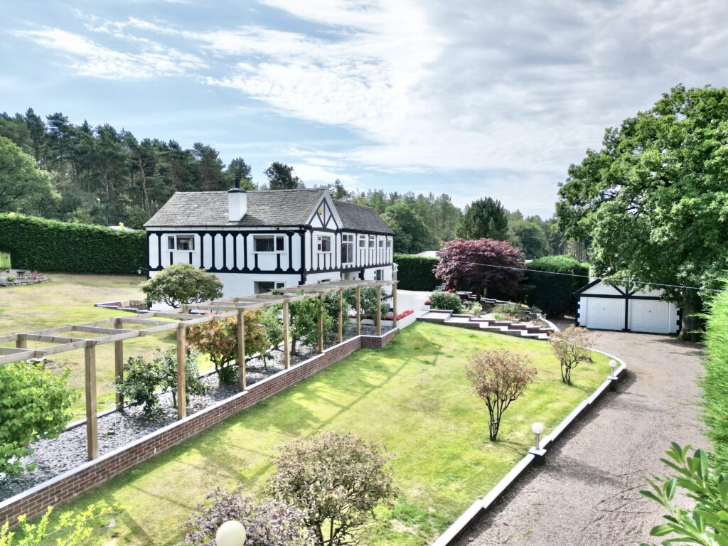 Eccleshall Road, Loggerheads, TF9