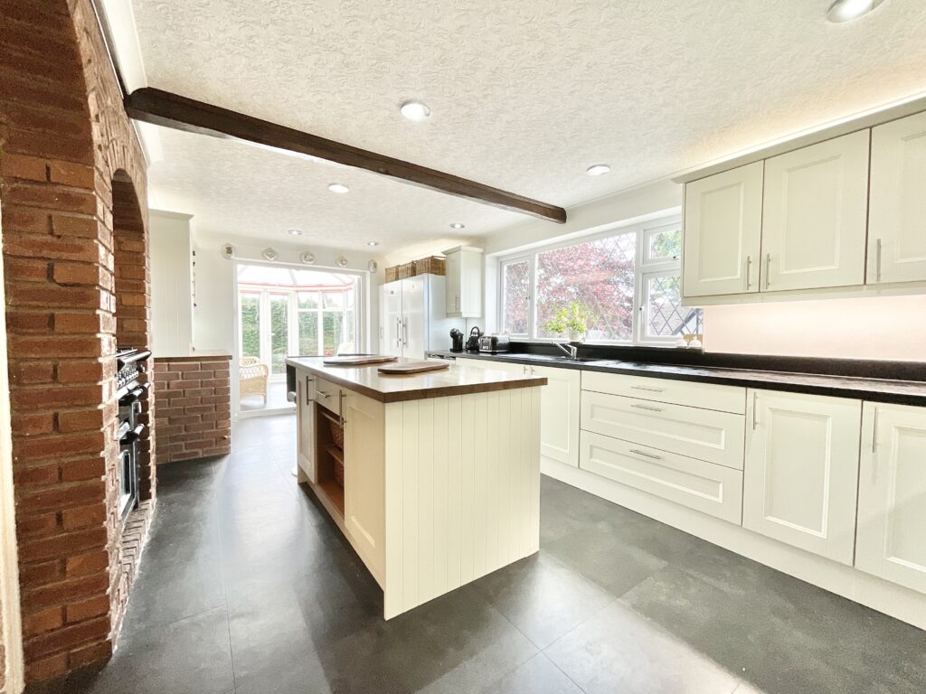 Eccleshall Road, Loggerheads, TF9