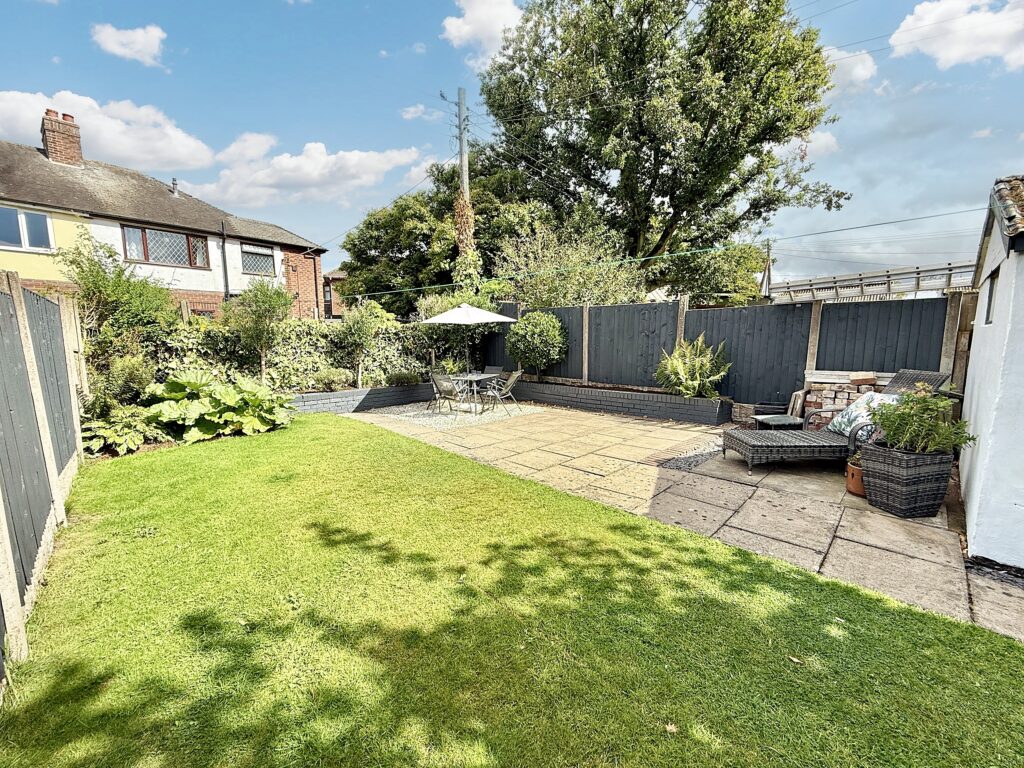 Cellarhead Road, Werrington, ST9