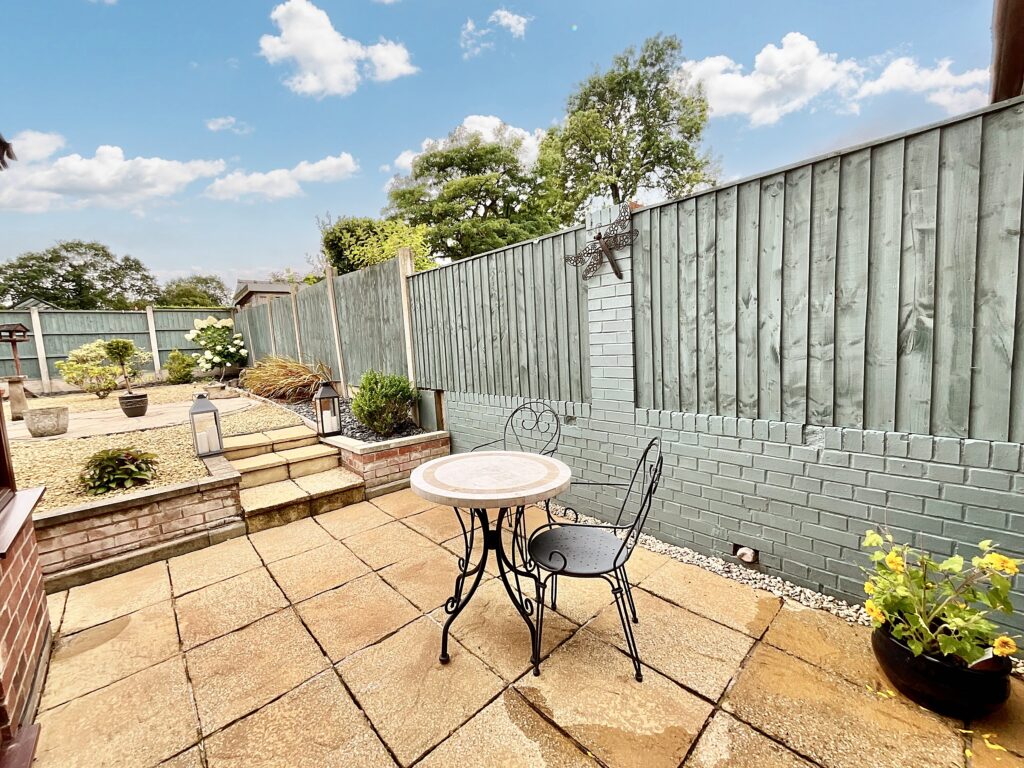 Wallfield Close, Tean, ST10