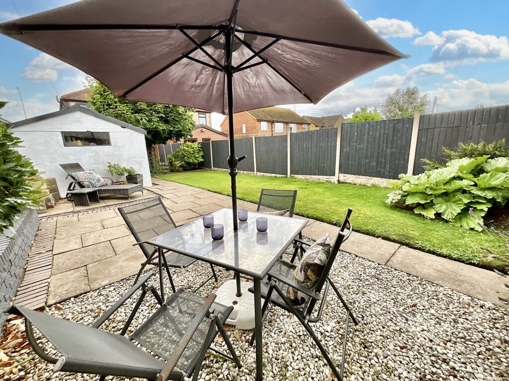 Cellarhead Road, Werrington, ST9