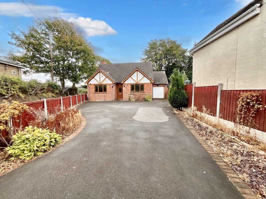 Leek Road, Cheadle, ST10