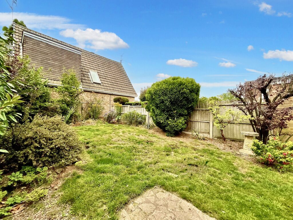 Larchfields, Stone, ST15