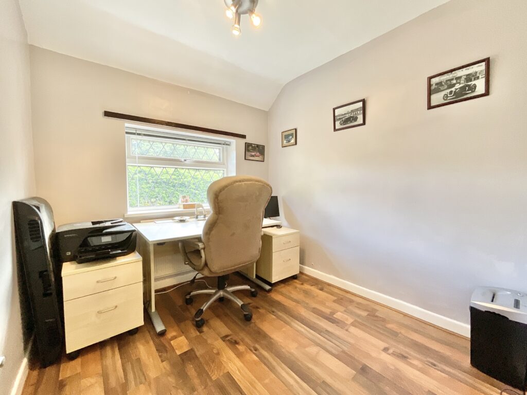 Eccleshall Road, Loggerheads, TF9