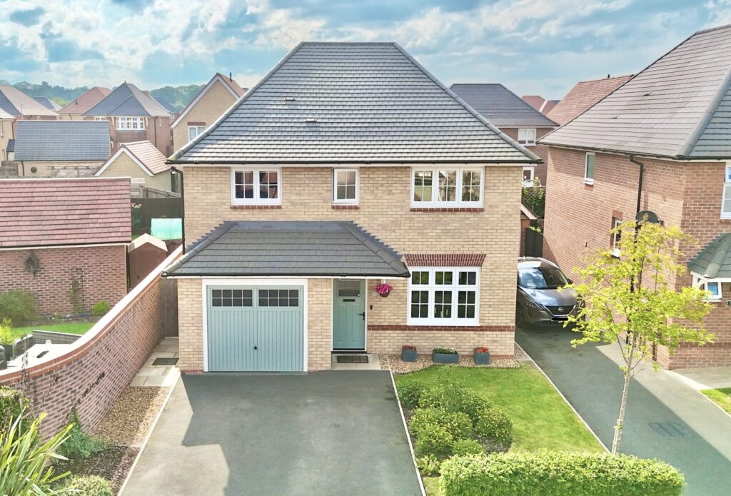Camp Hill Drive, Henhull, CW5