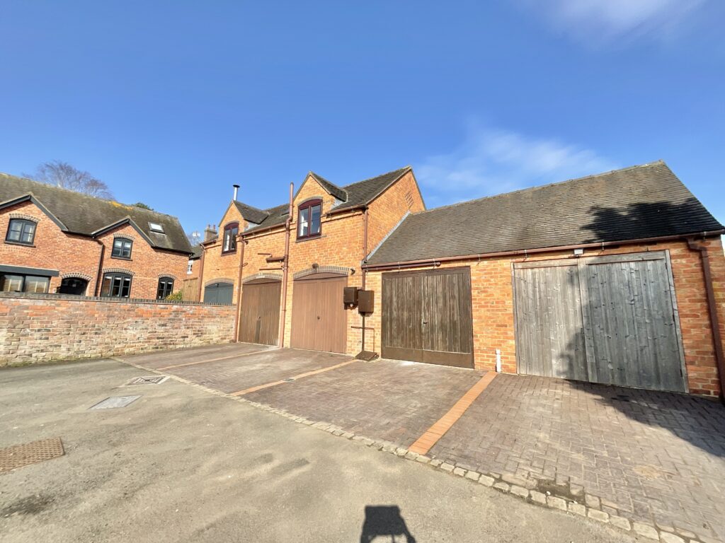 Bowers, Standon, ST21