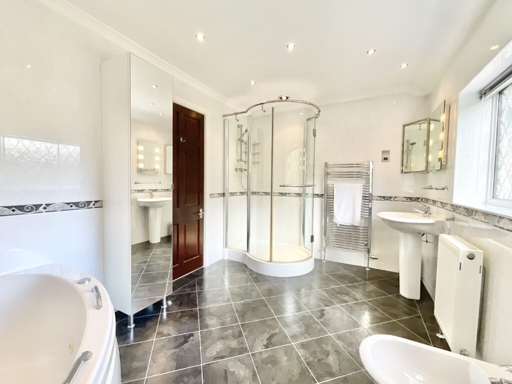 Eccleshall Road, Loggerheads, TF9