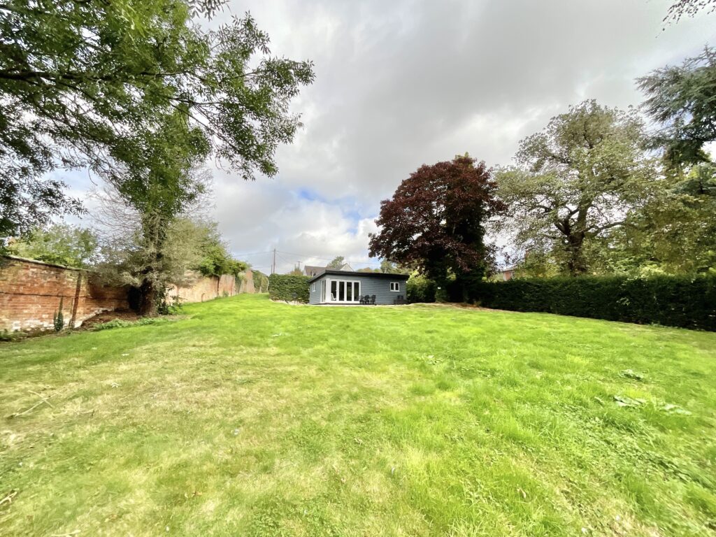 Newport Road, Edgmond, TF10