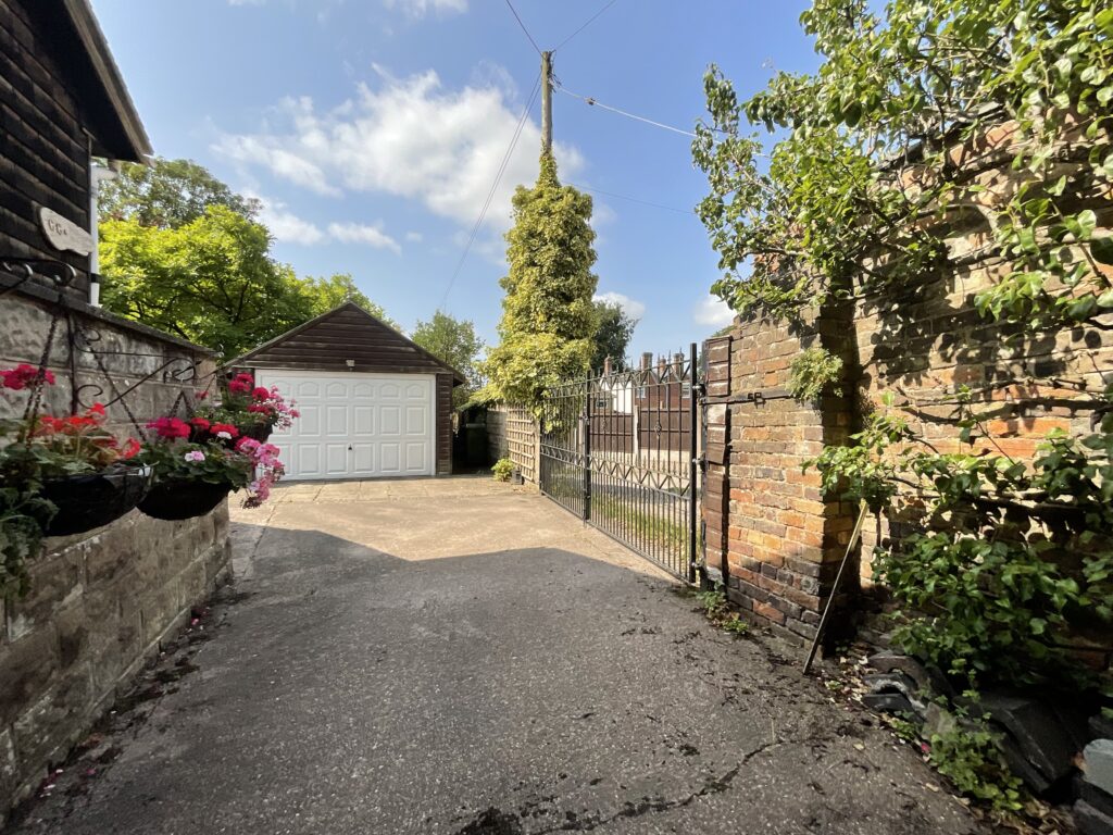 Newcastle Road, Stone, ST15