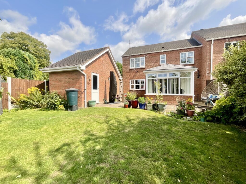Station Road, Stone, ST15