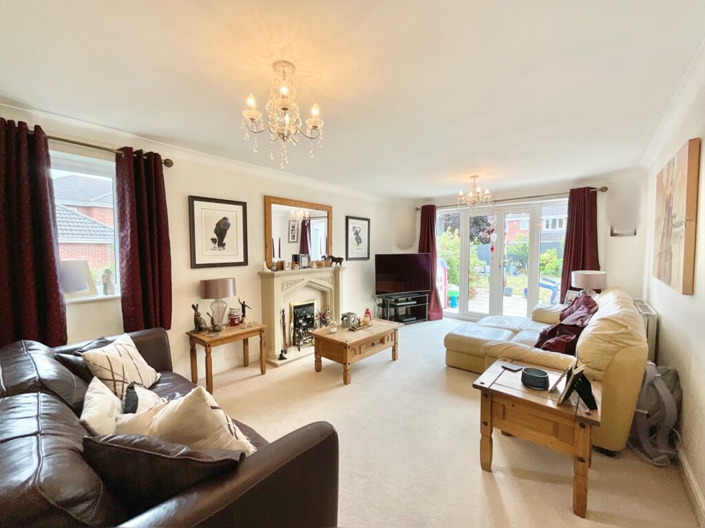 Spode Close, Stone, ST15