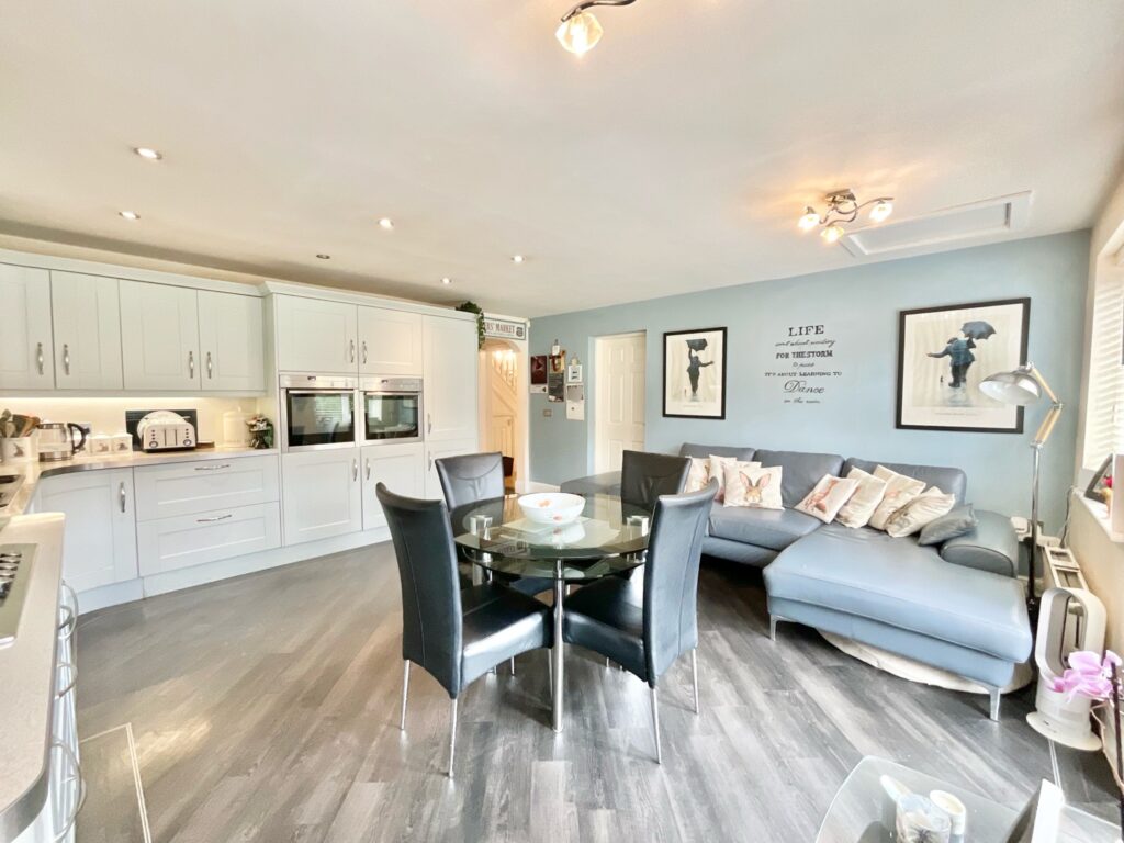 Spode Close, Stone, ST15