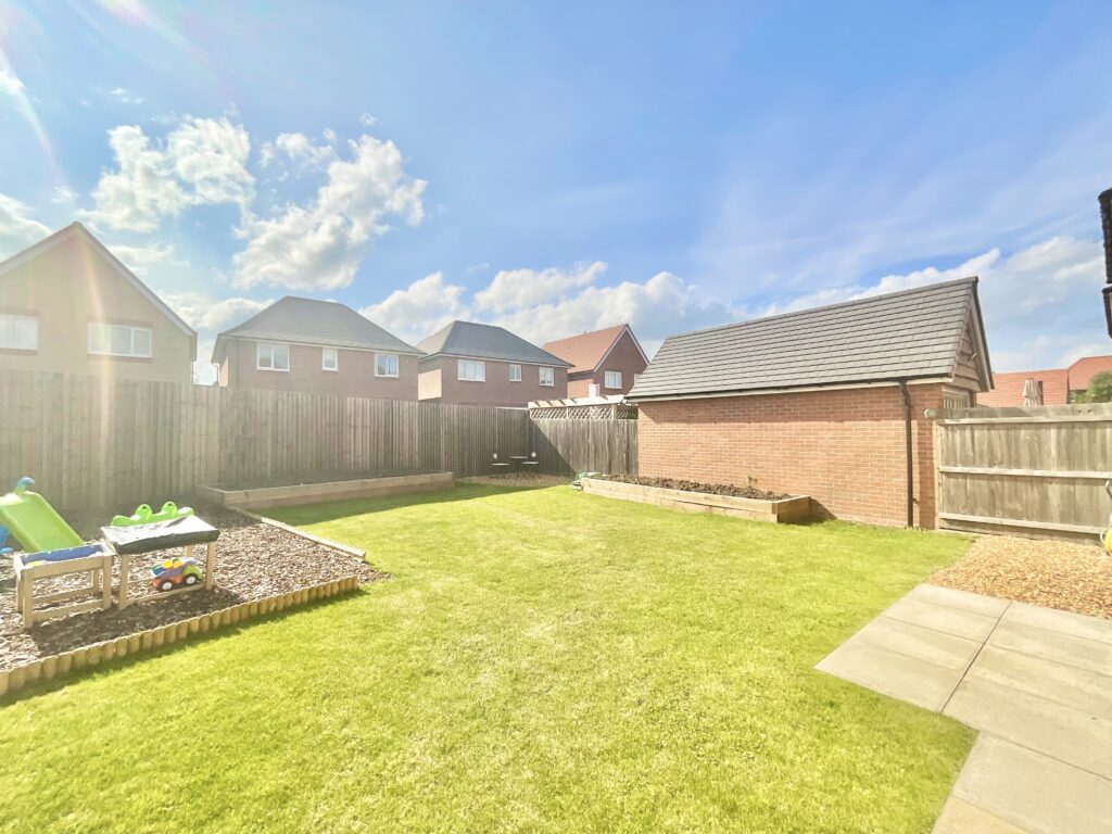 Camp Hill Drive, Henhull, CW5