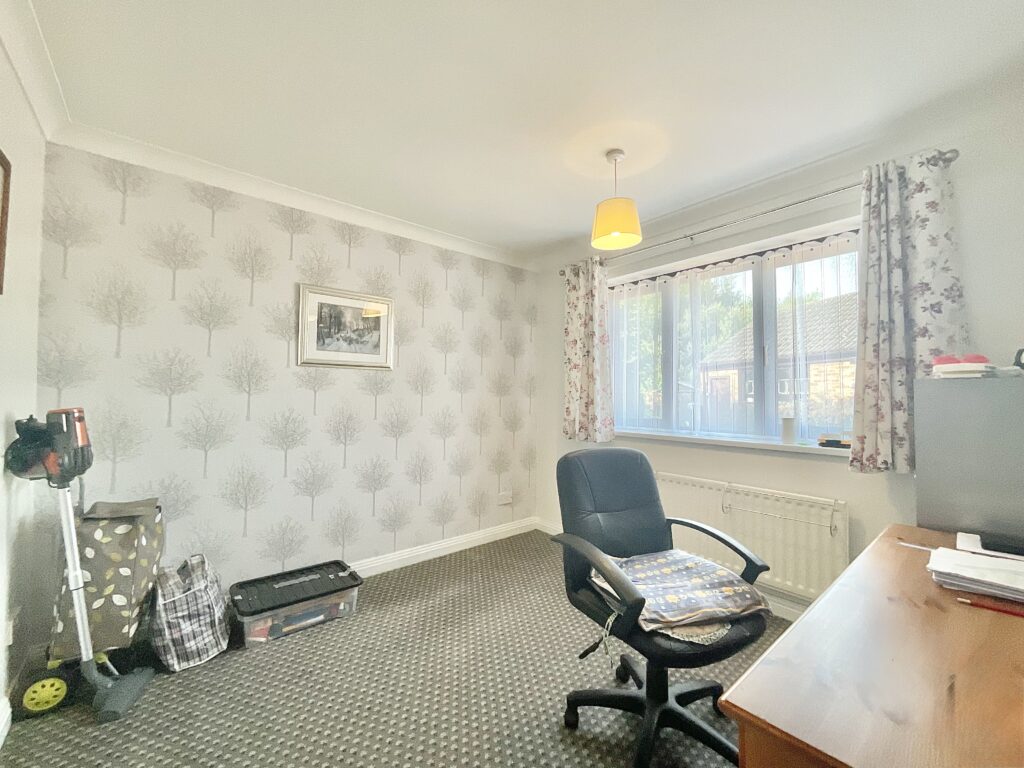 Fairview Avenue, Weston, CW2