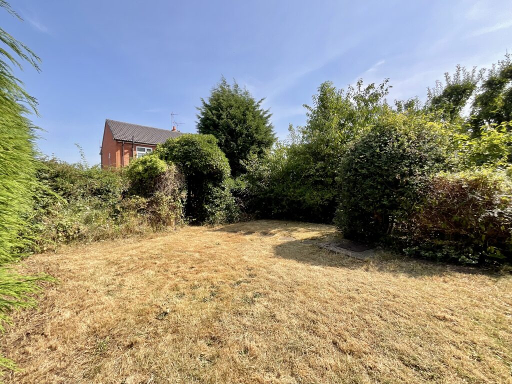 Walton Way, Stone, ST15