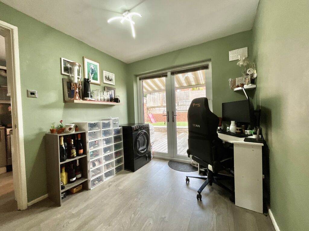 Boxwood Road, Tean, ST10