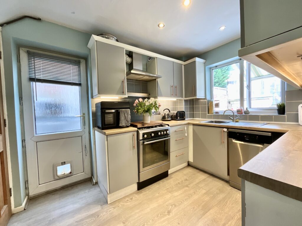 Boxwood Road, Tean, ST10