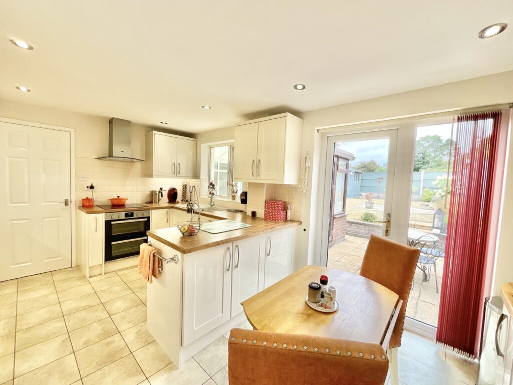 Wallfield Close, Tean, ST10