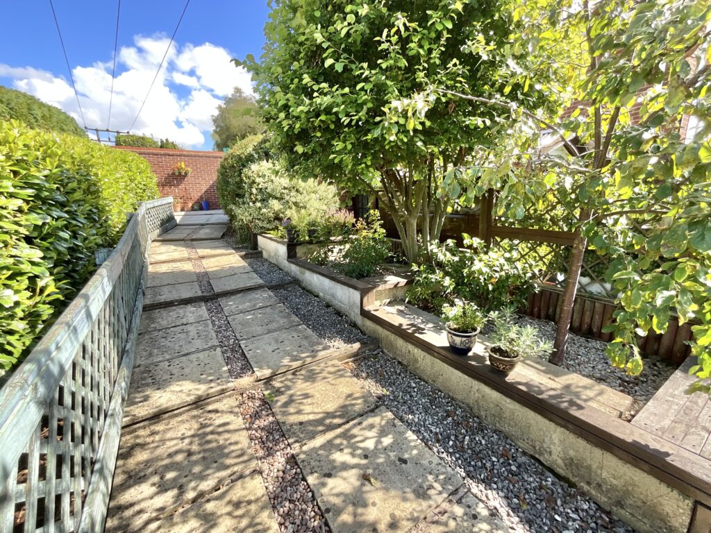 Willow Close, Tean, ST10