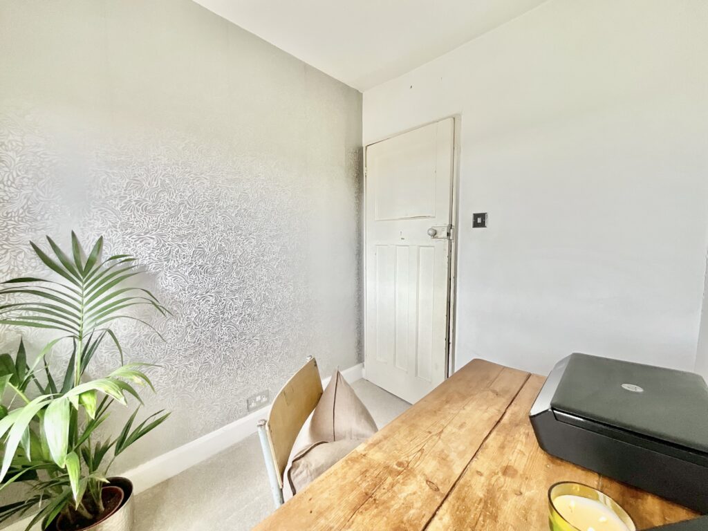 Cellarhead Road, Werrington, ST9