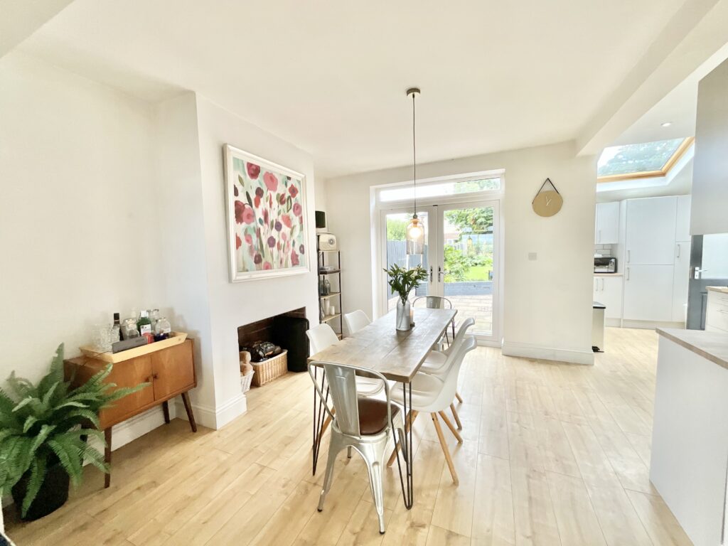 Cellarhead Road, Werrington, ST9