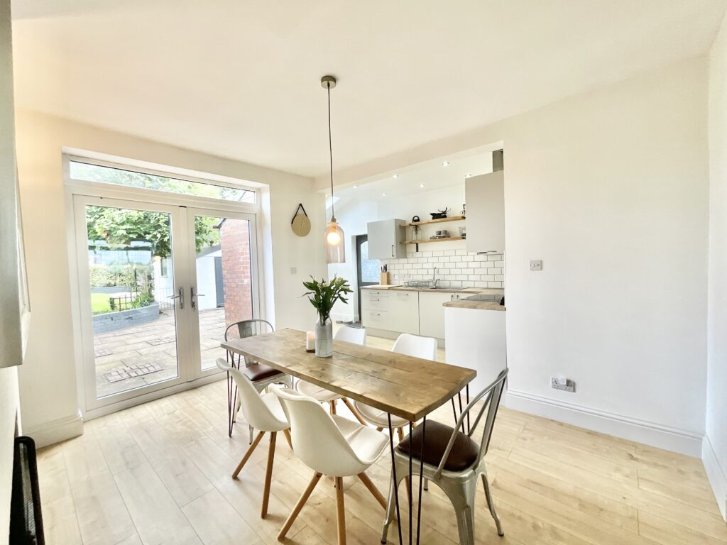 Cellarhead Road, Werrington, ST9