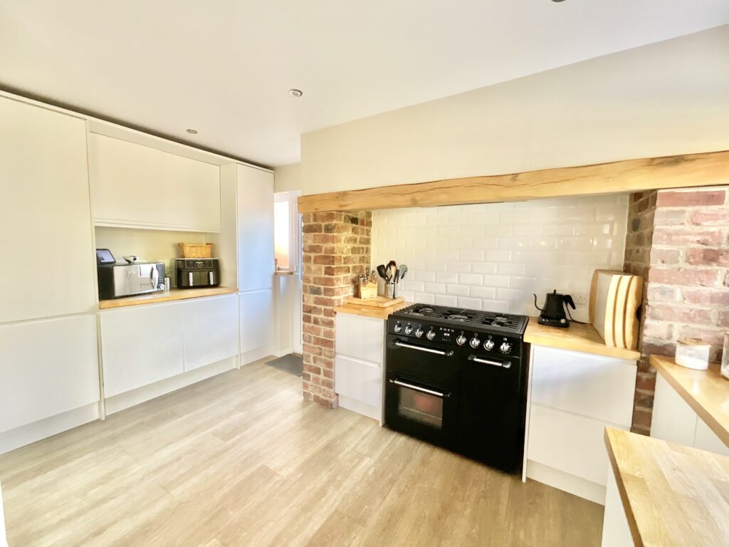 Cavendish Road, Tean, ST10