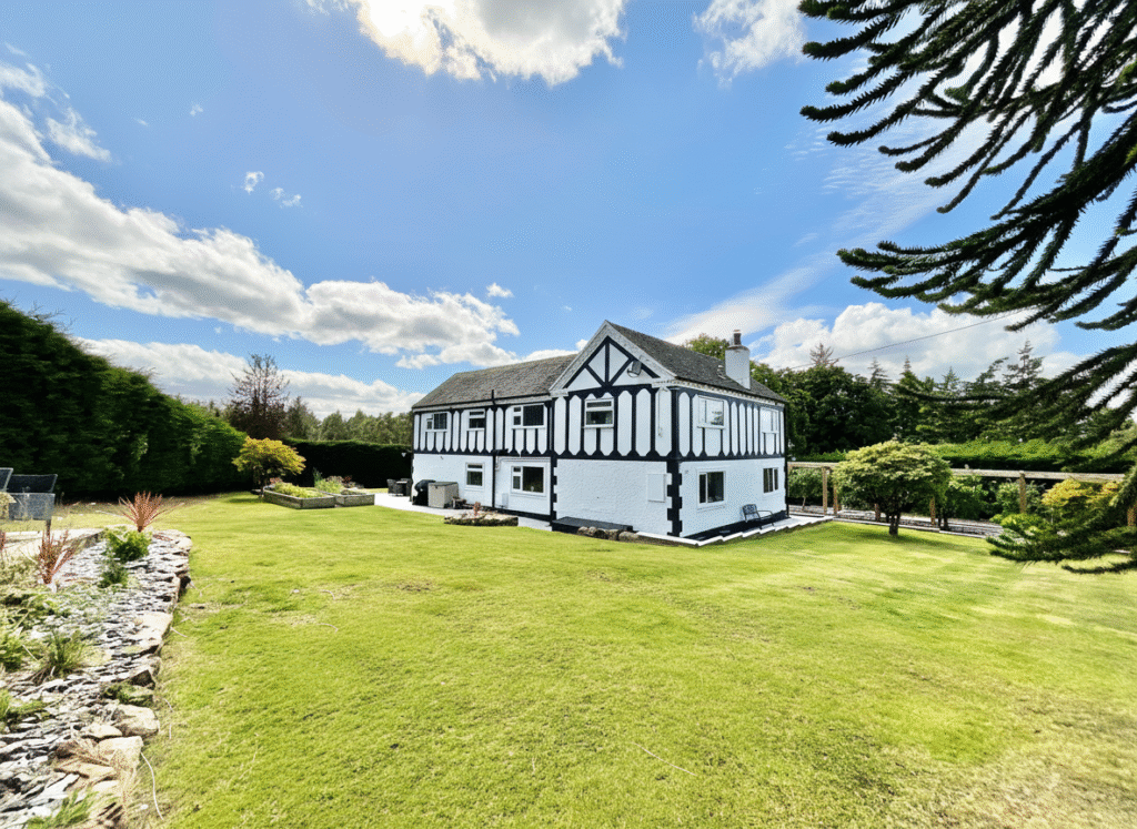 Eccleshall Road, Loggerheads, TF9