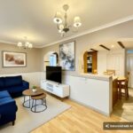 Redwood Avenue, Stone, ST15