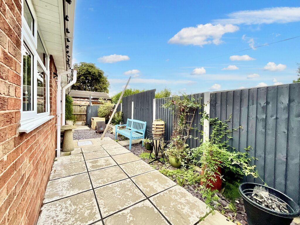 Crewe Road, Shavington, CW2