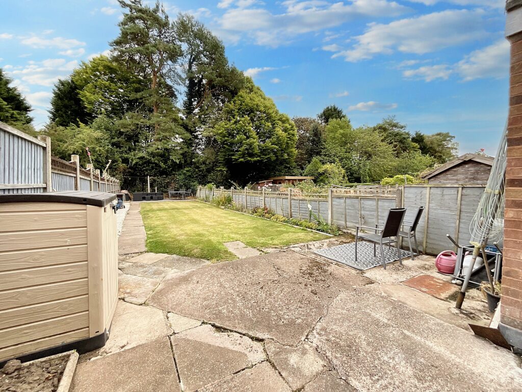 Oulton Road, Stone, ST15