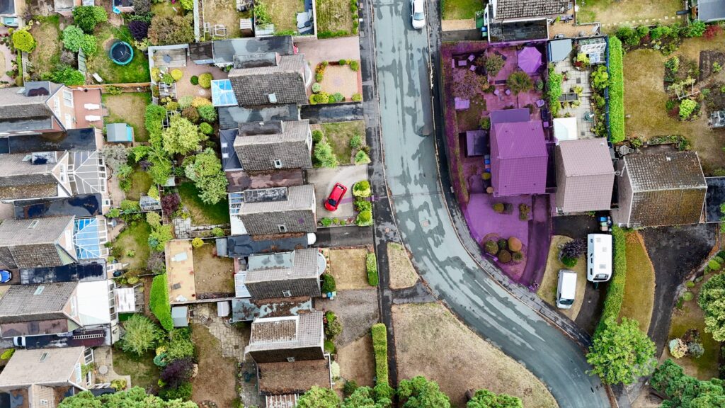 Redwood Avenue, Stone, ST15