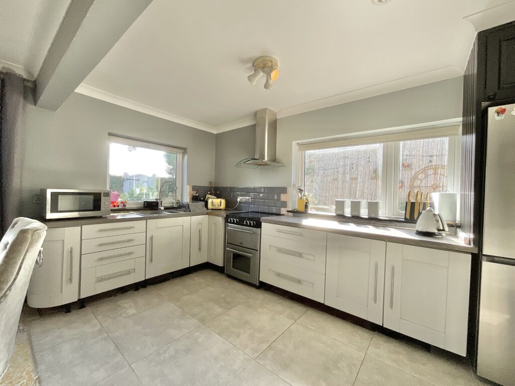 Long Lane, Derrington, ST18