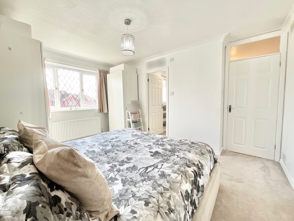 Potters Avenue, Yarnfield, ST15