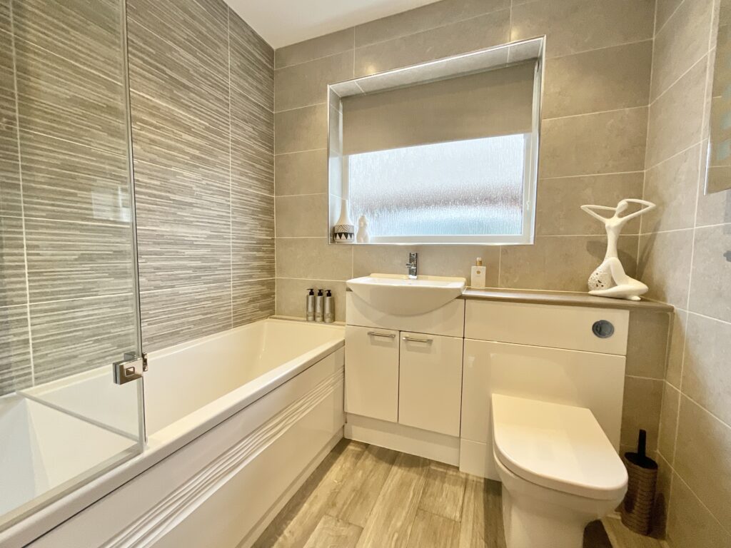 Meadow Lane, Derrington, ST18