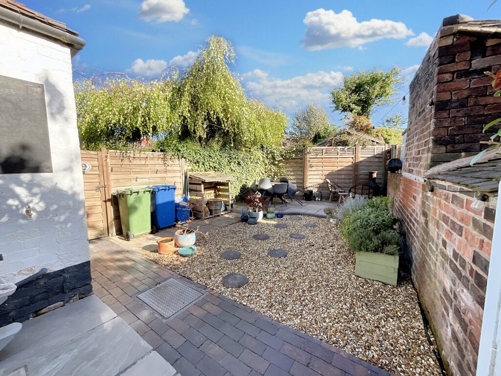 Meaford Avenue, Stone, ST15