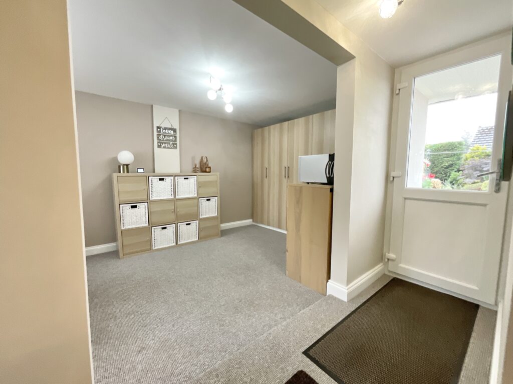 Meadow Lane, Derrington, ST18