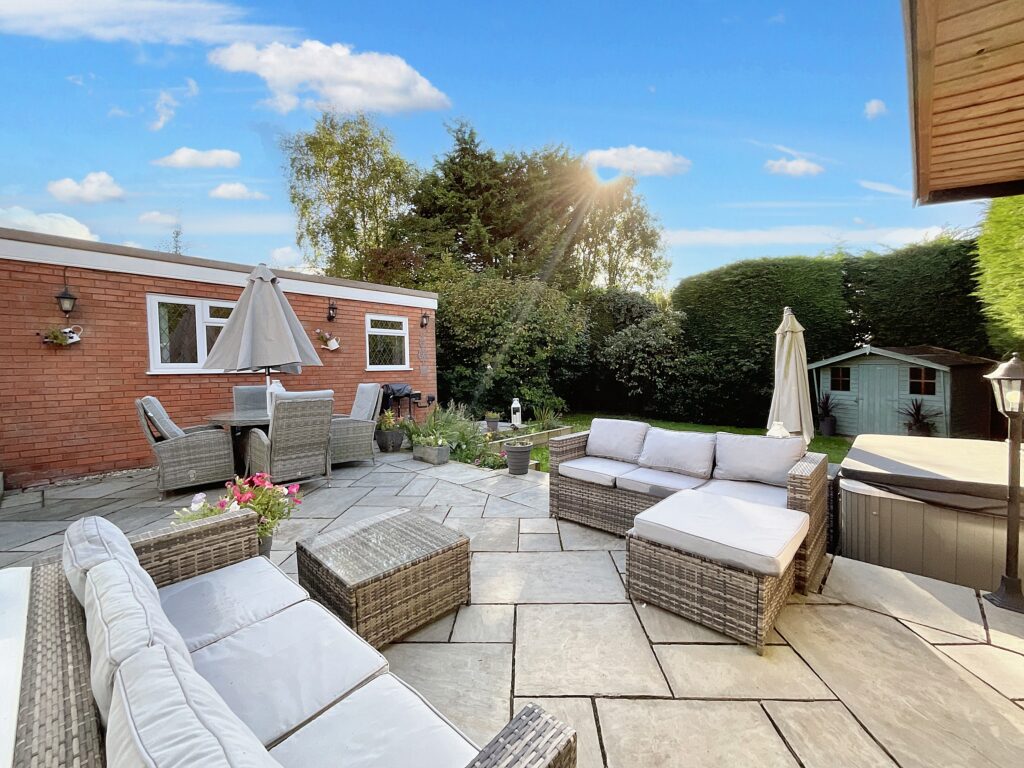 Top Road, Acton Trussell, ST17