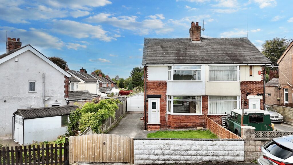 Stuart Avenue, Draycott, ST11